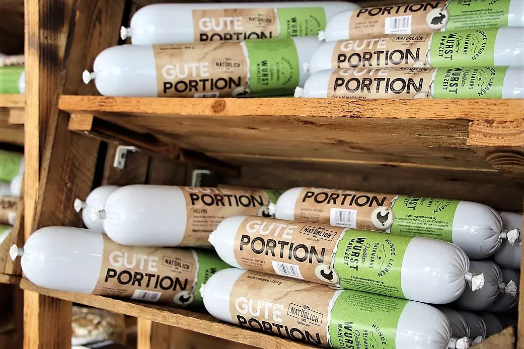 getreidefreie Hundewurst ideal als Trainingswurst und getreidefreie Fleischwurst / Fährtenwurst - BARF Alternative & hochwertiges Hundefutter